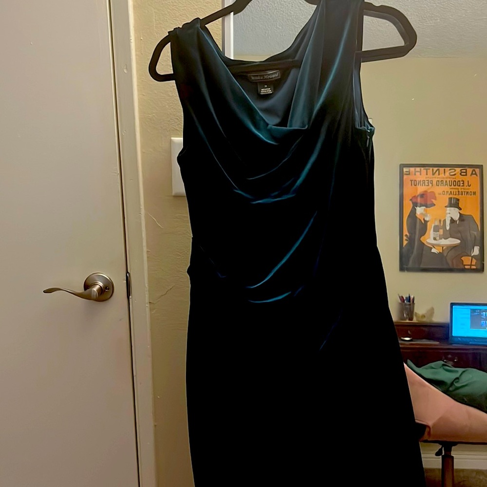 Jessica Howard green velvet dress